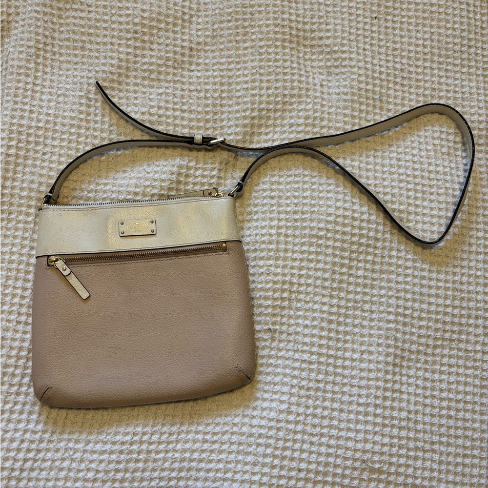 Kate Spade Crossbody purse